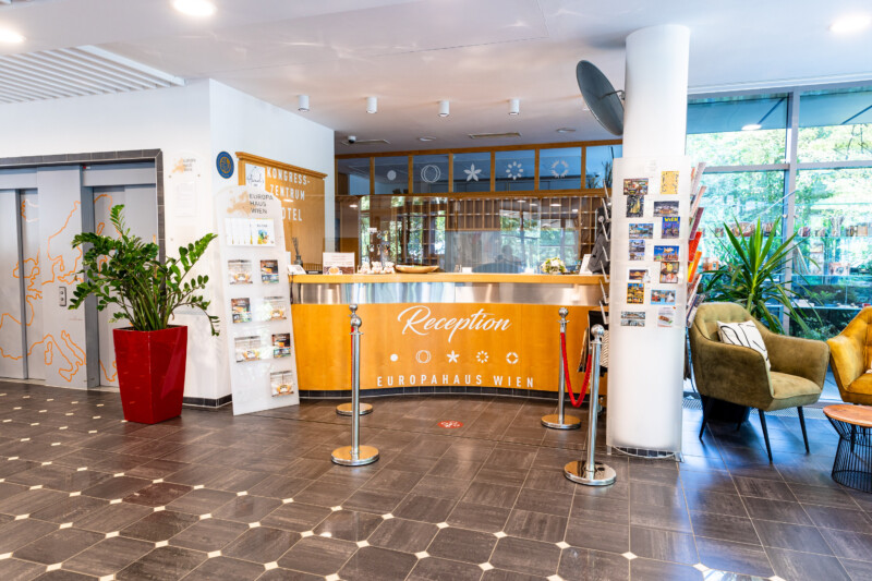 Hotel Rezeption – Europahaus Wien 1140