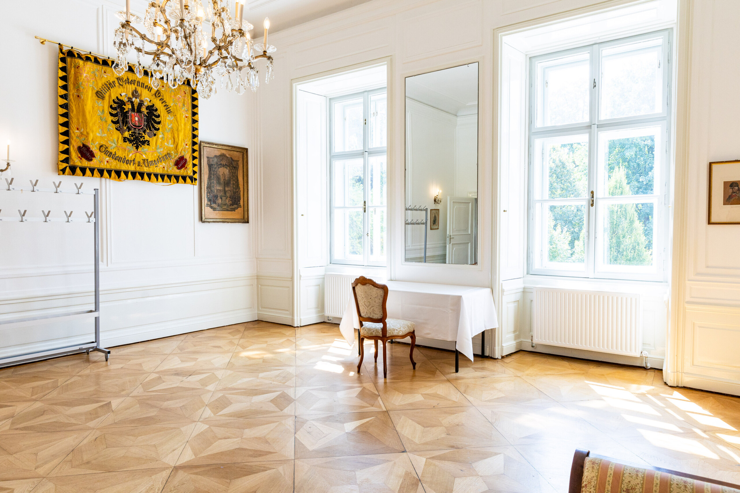 Europahaus Wien Schloss-Miller-Aichholz Radezkyzimmer