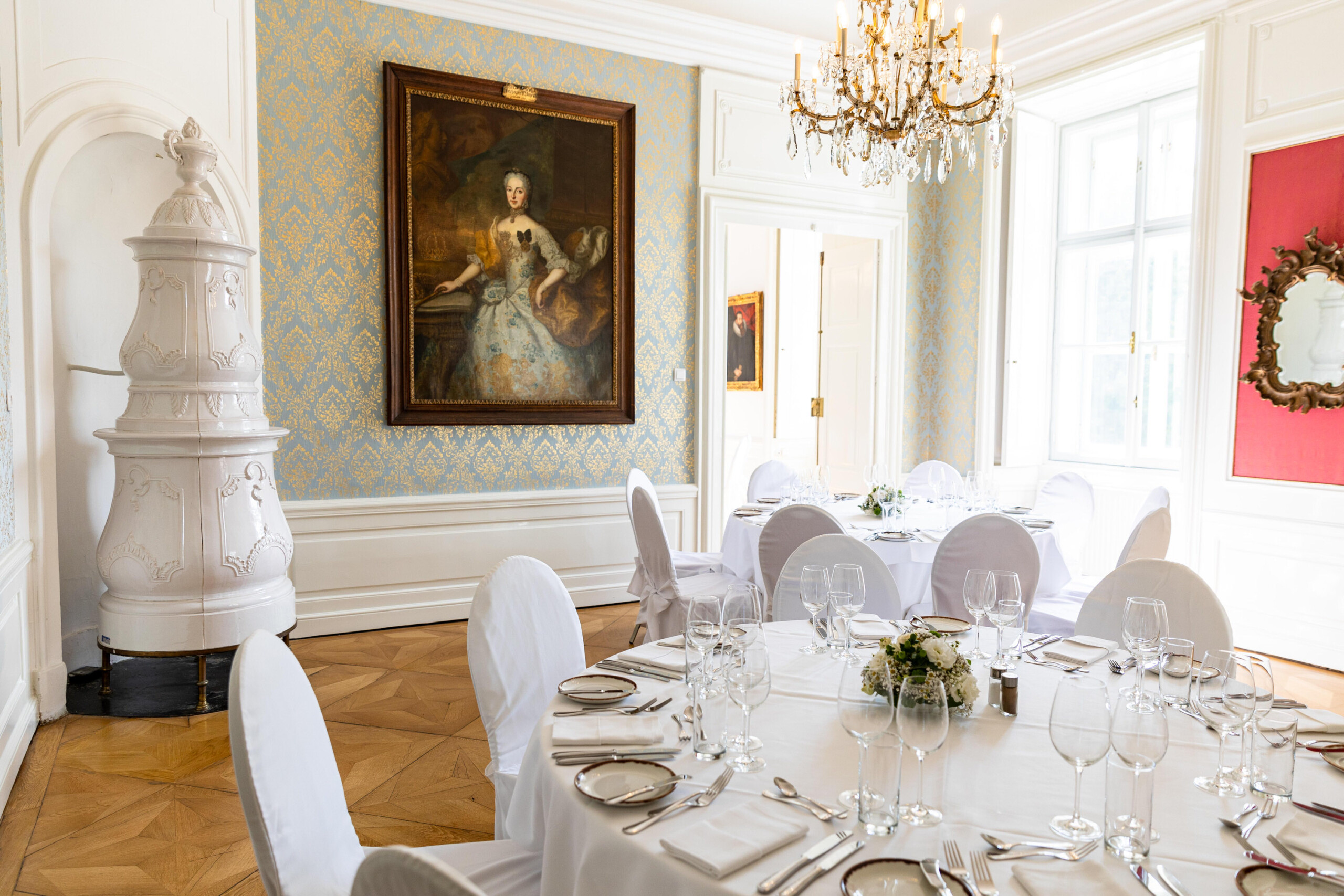 Europahaus Wien Schloss-Miller-Aichholz Theresienzimmer