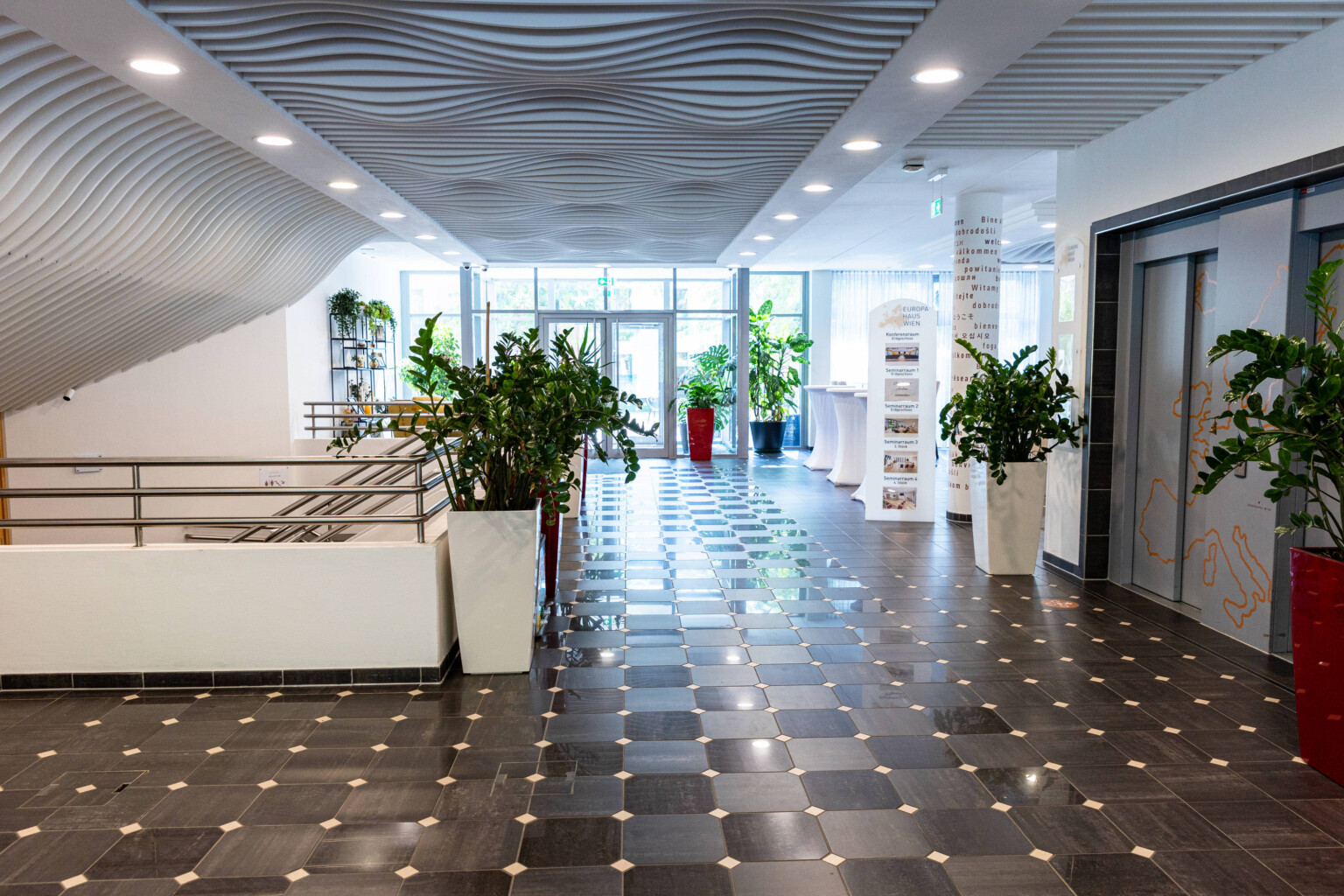 Eingang Tagungshaus des Europahaus Wien 1140