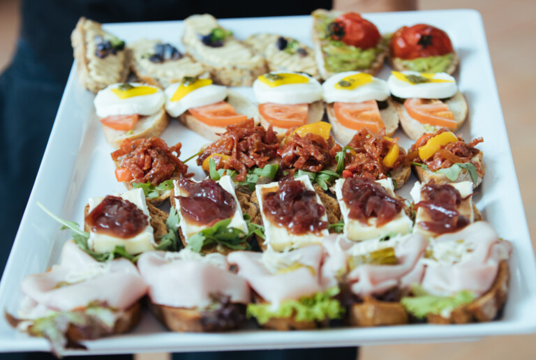 Belegte Brötchen zum Aperitif im Europahaus Wien 1140 Tagungs- und Veranstaltungszentrum