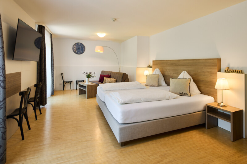 Junior Suite Hotelzimmer Europahaus Wien 1140